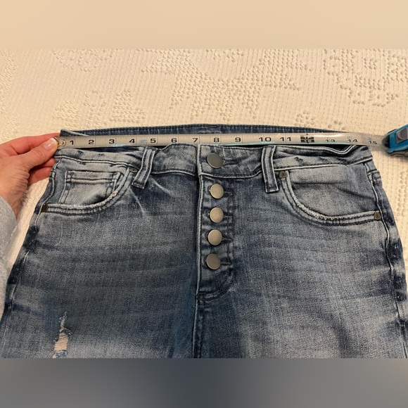 Kut from the Kloth High Rise Boyfriend Shorts with Button Fly, 4, Distressed EUC - Picture 9 of 12